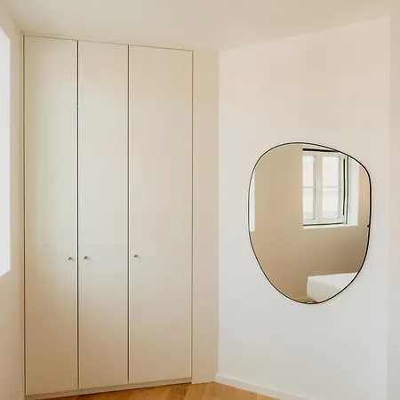 Mary Pink - No 1a - Well Decor Two-bedroom